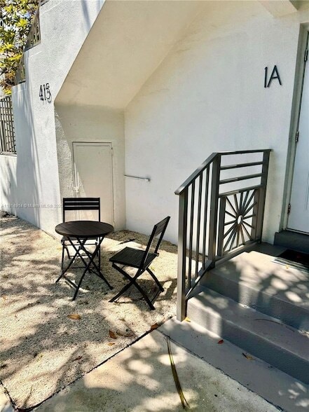 415 75th St, Unit 1 in Miami Beach, FL - Foto de edificio - Building Photo