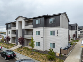 Hawks Landing Apartments in Nampa, ID - Building Photo - Building Photo