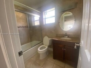 3933 Cocoplum Cir in Coconut Creek, FL - Building Photo - Building Photo