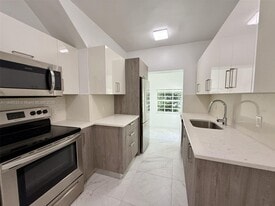 1552 Euclid Ave in Miami Beach, FL - Building Photo