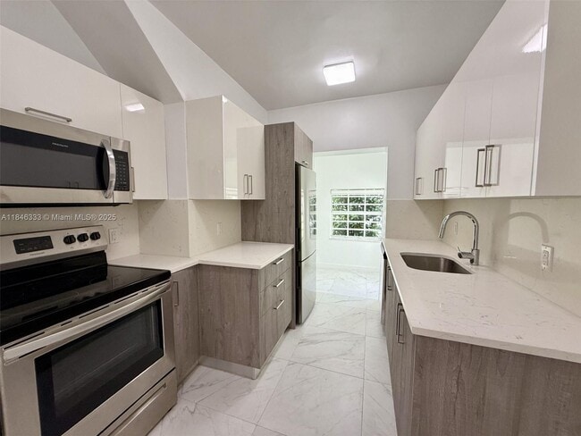 property at 1552 Euclid Ave