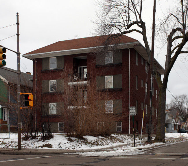 3343 Collingwood Blvd in Toledo, OH - Foto de edificio - Building Photo