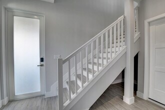 355 NW 50th Dr in Boca Raton, FL - Foto de edificio - Building Photo