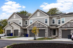 1021-1094 N Findley St in Olathe, KS - Building Photo