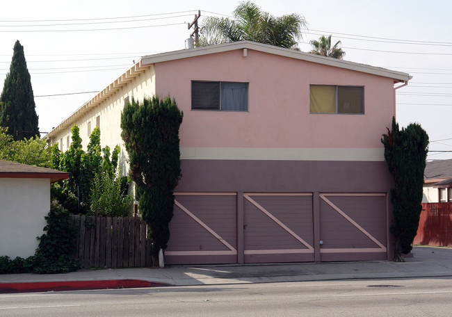 5124 El Segundo Blvd in Hawthorne, CA - Foto de edificio - Building Photo