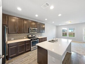 113 Spanish Foal Trail in Georgetown, TX - Foto de edificio - Building Photo