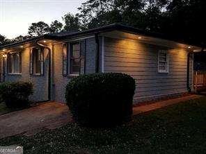 1655 Flintwood Dr SE in Atlanta, GA - Foto de edificio - Building Photo