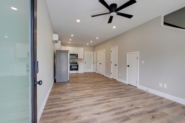 238 3rd St in Guthrie, KY - Building Photo - Building Photo