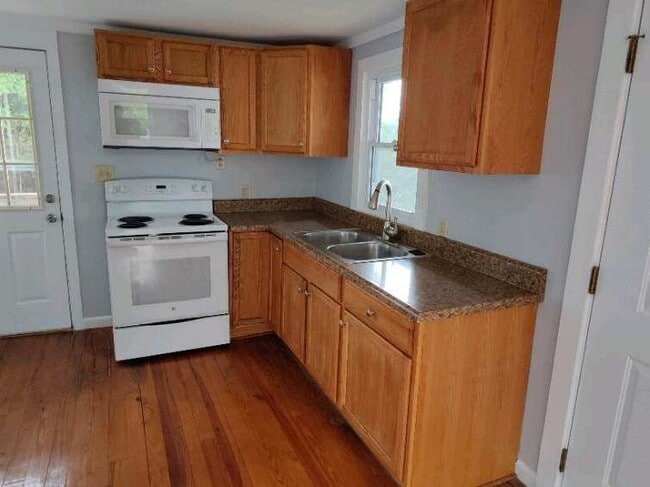 114 Residence Dr in Cross Hill, SC - Building Photo - Building Photo