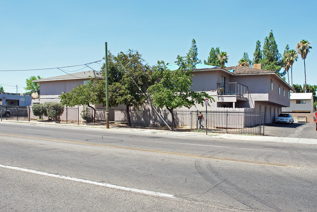 Mclane Fresno Apartments in Fresno, CA - Building Photo - Building Photo