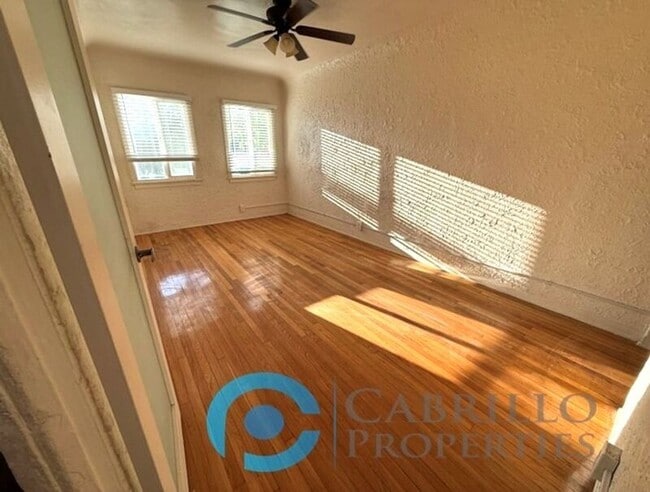 property at 3011 1/2 30th St