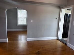 1900 Highland Ave in Berwyn, IL - Building Photo - Building Photo
