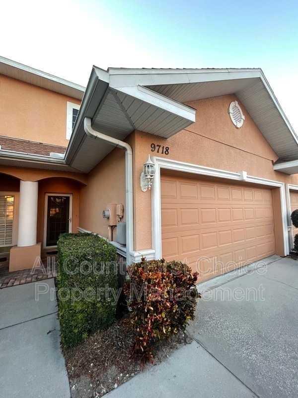 9718 Taylor Rose Ln