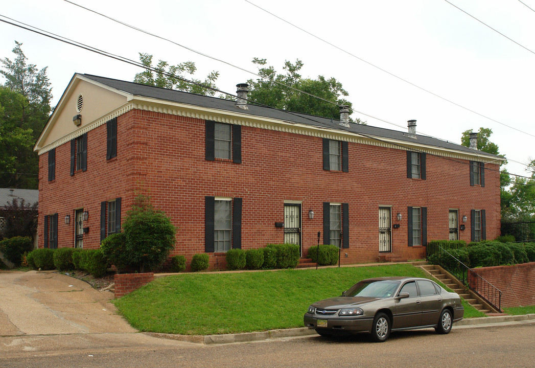 1102 Bellevue Pl in Jackson, MS - Building Photo