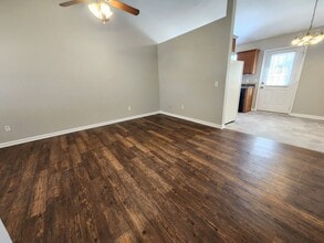 111 Goldfinch Ct in Piedmont, SC - Building Photo - Building Photo