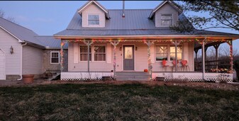 16020 Union Rd in Laurelville, OH - Building Photo