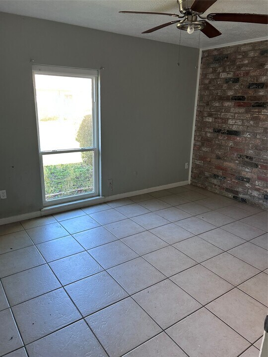 15219 Buckle Ln in Houston, TX - Building Photo