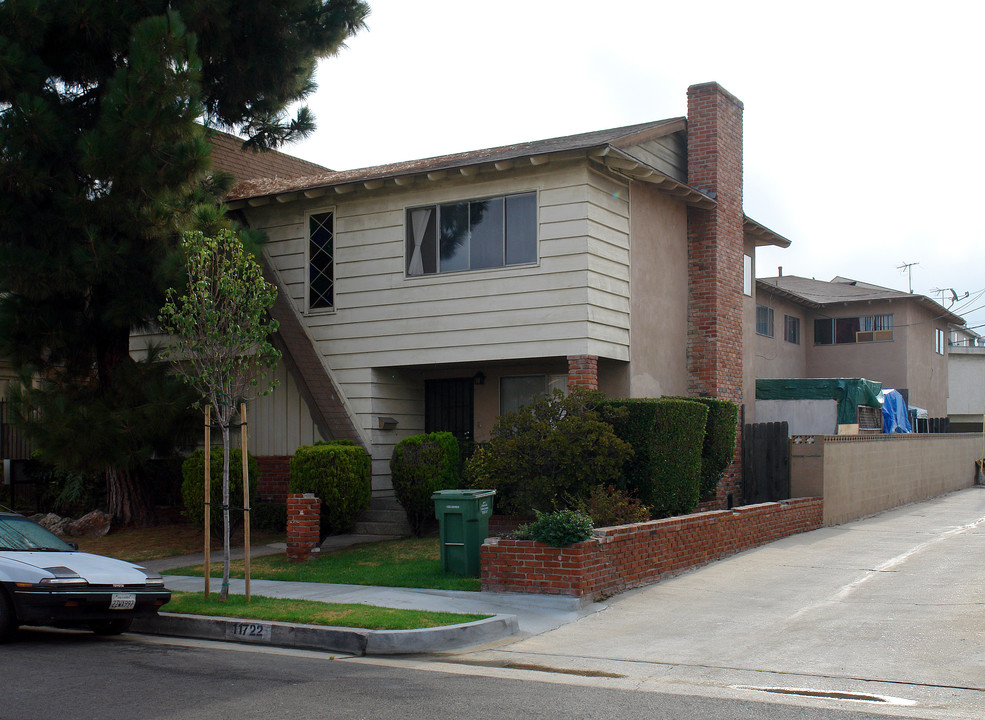 11722 Eucalyptus Ave in Hawthorne, CA - Building Photo