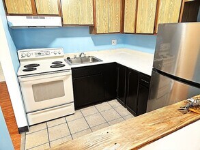 75 Scotch Pond Pl, Unit 32 in Quincy, MA - Foto de edificio - Building Photo
