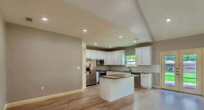 5618 Kerry Ln in Garland, TX - Building Photo - Building Photo