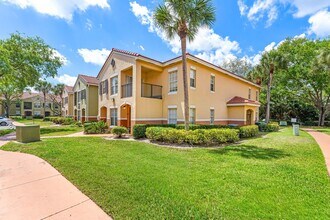 10336 Fox Trail Rd S in Royal Palm Beach, FL - Building Photo - Building Photo