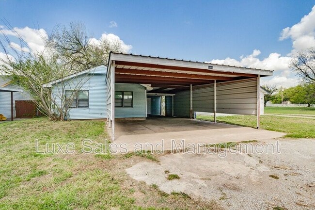 property at 1005 SW 63rd St