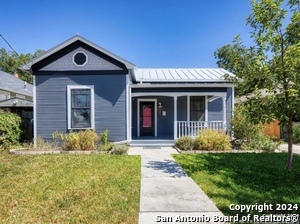 925 Lamar St in San Antonio, TX - Building Photo