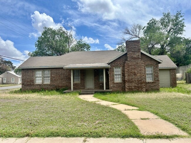 property at 2101 15th St