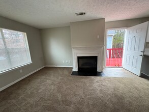 2031 Sitser Ln in Atlanta, GA - Building Photo - Building Photo