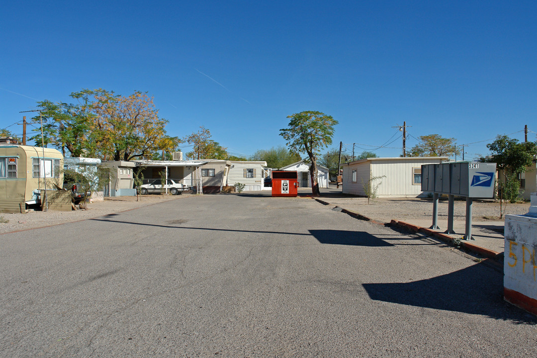 Buffalo Mobile Park - 42 Rentals in Tucson, AZ - Building Photo