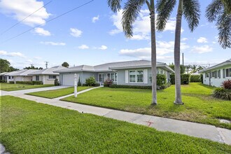 1322 Walnut Terrace in Boca Raton, FL - Building Photo - Building Photo