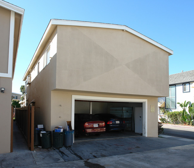 4814 Neptune Ave in Newport Beach, CA - Building Photo - Building Photo