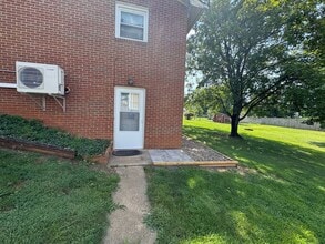 1175 Hamlet Dr in Rockingham, VA - Building Photo - Building Photo