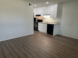 2339 Memorial Ave SW in Roanoke, VA - Building Photo