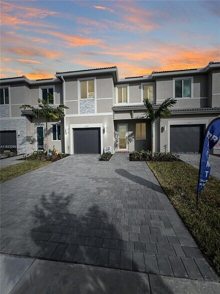 1381 SE 7th Ter in Homestead, FL - Building Photo