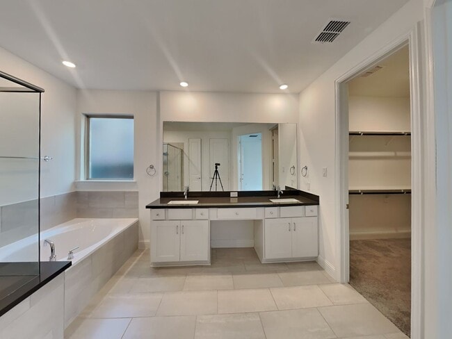 1404 Huckleberry St in Northlake, TX - Building Photo - Building Photo
