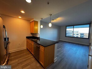 2001 15th St N in Arlington, VA - Building Photo - Building Photo