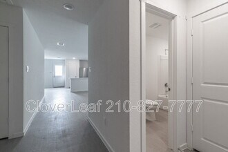 3829 Low Tide in Seguin, TX - Building Photo - Building Photo