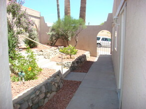 3717 Hollister Dr in Lake Havasu City, AZ - Building Photo - Building Photo