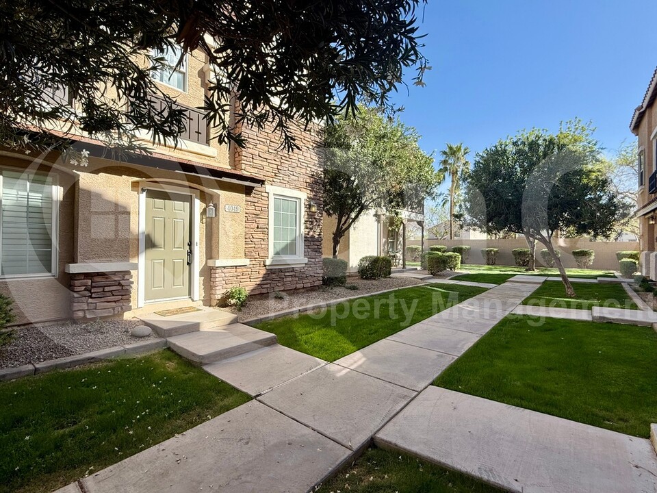 4049 E Windsor Dr in Gilbert, AZ - Building Photo