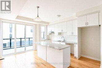 1667 Bur Oak Ave in Markham, ON - Building Photo - Building Photo
