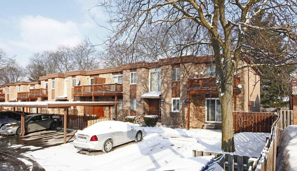 College Heights in Ypsilanti, MI - Foto de edificio