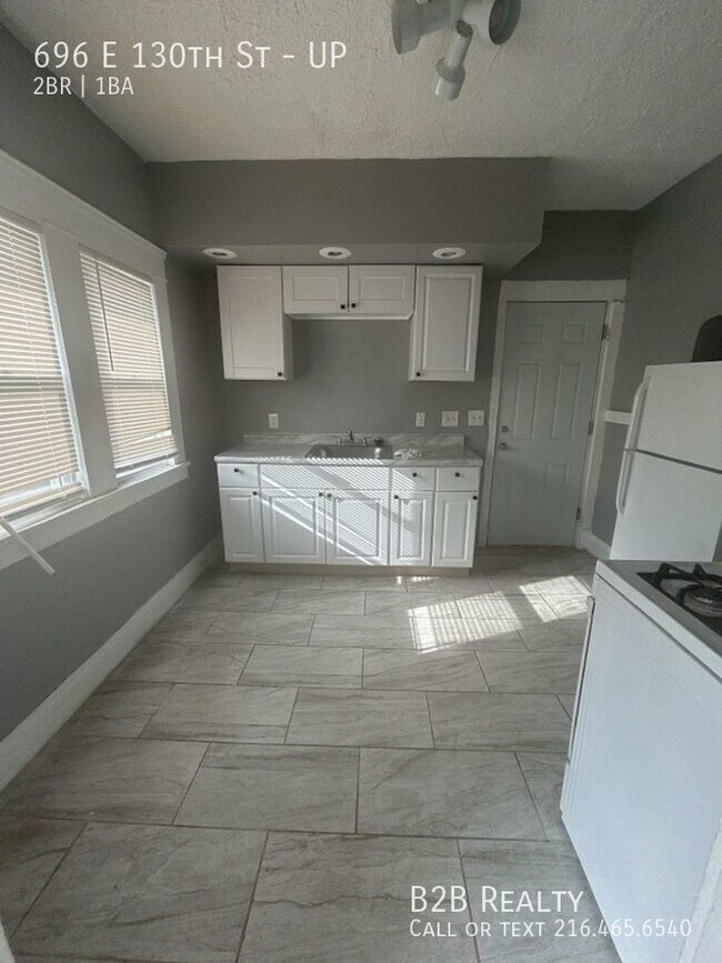 696 E 130th St-Unit -UP in Cleveland, OH - Building Photo - Building Photo