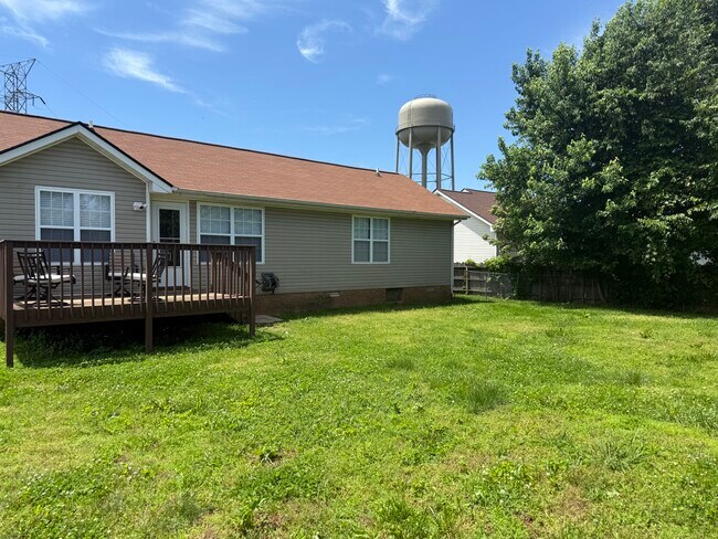 513 Gainey Dr in Oak Grove, KY - Building Photo - Building Photo