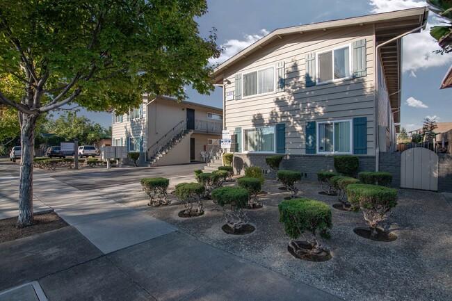 Buena Vista Apartments in San Jose, CA - Foto de edificio - Building Photo