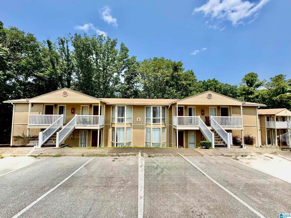 1436 Nocoseka Trail in Anniston, AL - Foto de edificio