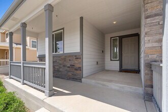 1566 Driftline Dr in Severance, CO - Foto de edificio - Building Photo