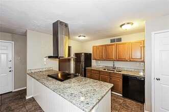 3240 Chalmette Ct in Forest Hill, TX - Building Photo - Building Photo