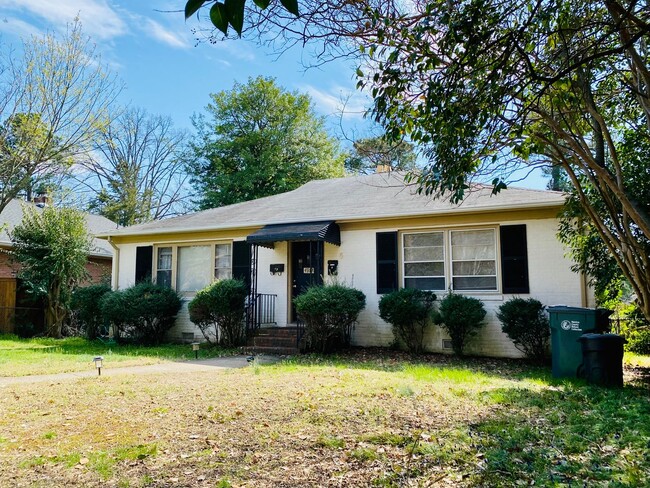 4913 Monument Ave in Richmond, VA - Building Photo - Building Photo