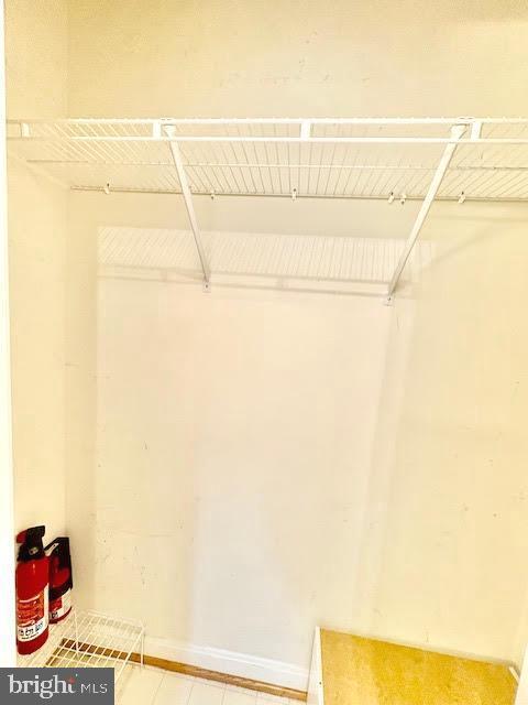 11322 Westbrook Mill Ln in Fairfax, VA - Foto de edificio - Building Photo